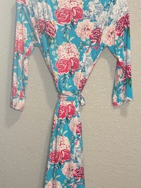 Posh Peanut Bamboo Floral Robe – Blue Pink Rose Print – Size M
